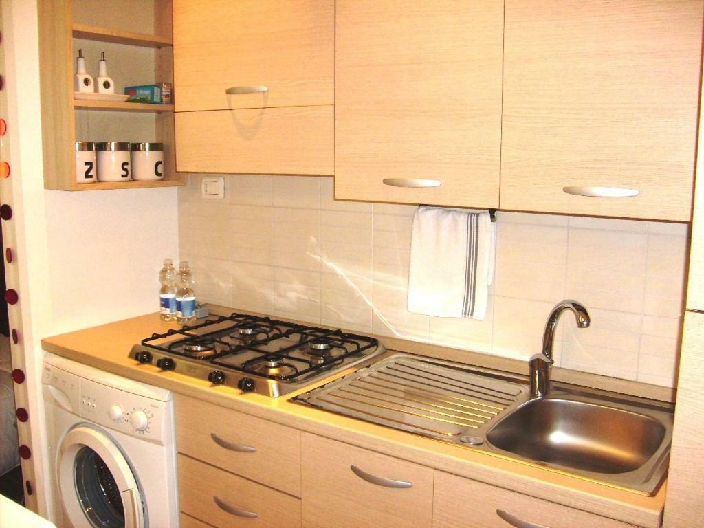 I Cugi Metropolis Apartment บรอนเต ภายนอก รูปภาพ